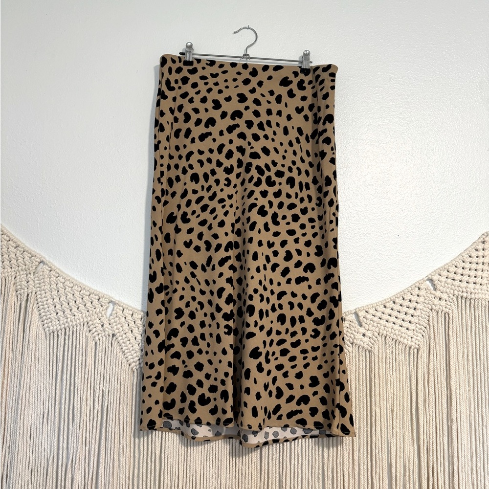 Leopard print midi skirt